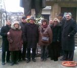 Пред паметника на Стамболийски -
                  01.03.2011